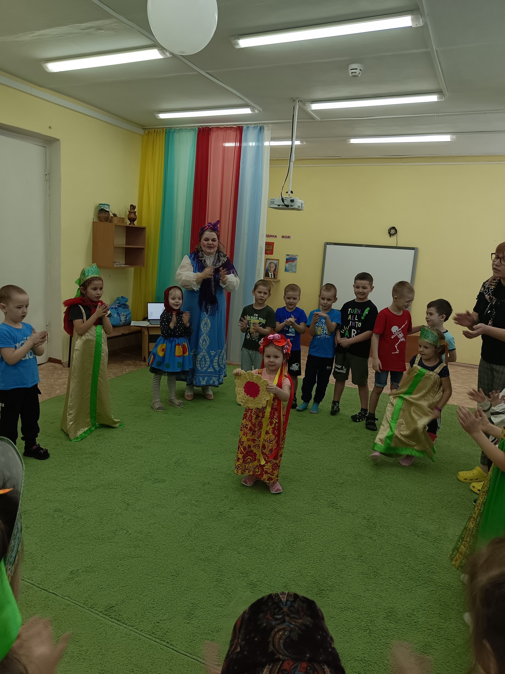 Празднование Масленицы в детском саду.
