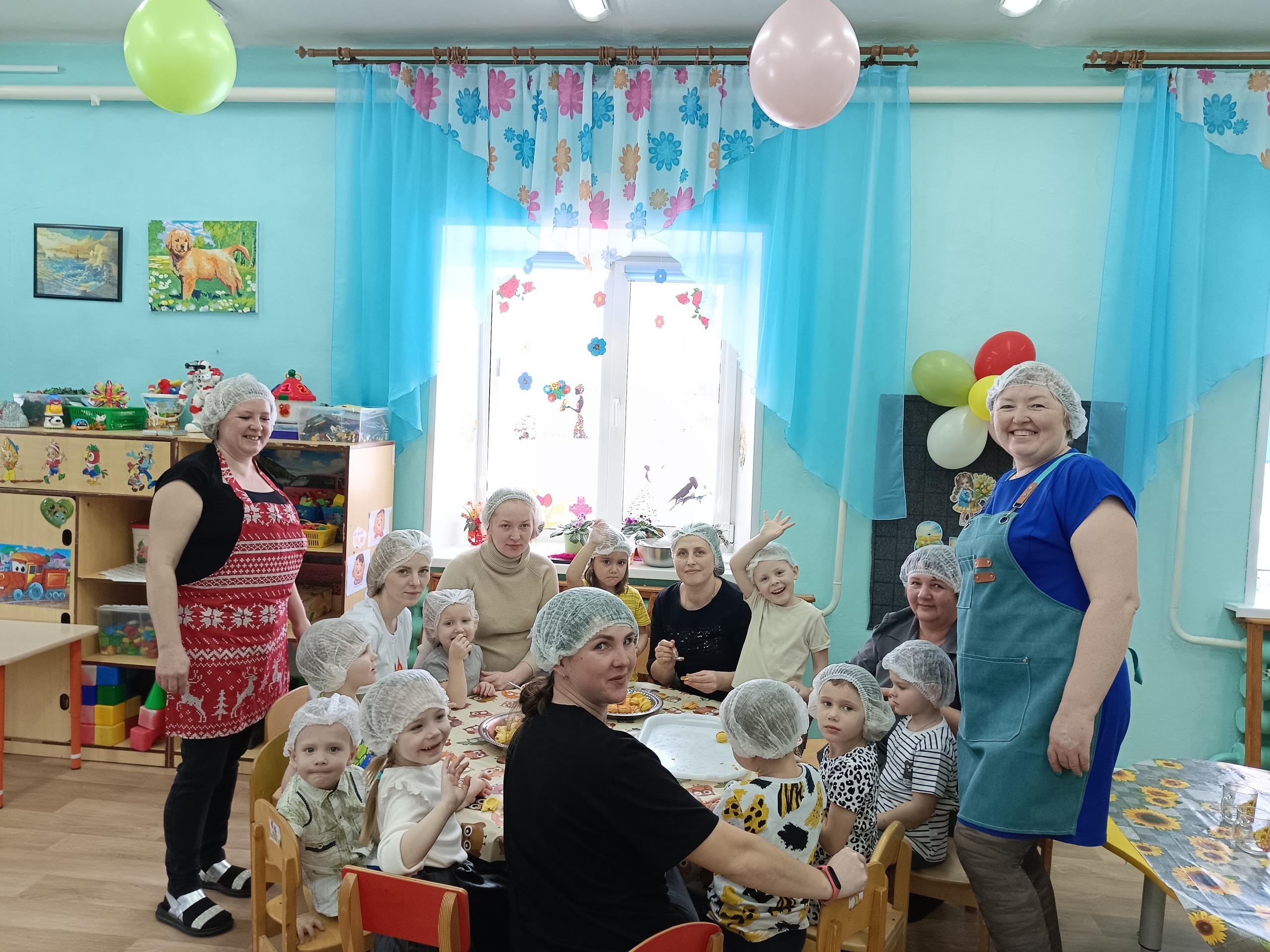 6 марта в средней  группе &amp;quot;Солнышко&amp;quot; проведён кулинарный мастер-класс «Орешки для любимой мамы».